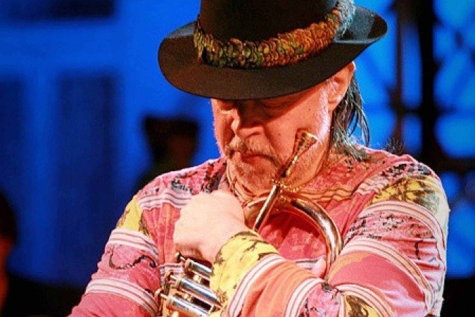 Morre Chuck Mangione, trompetista referência do jazz, aos 84 anos