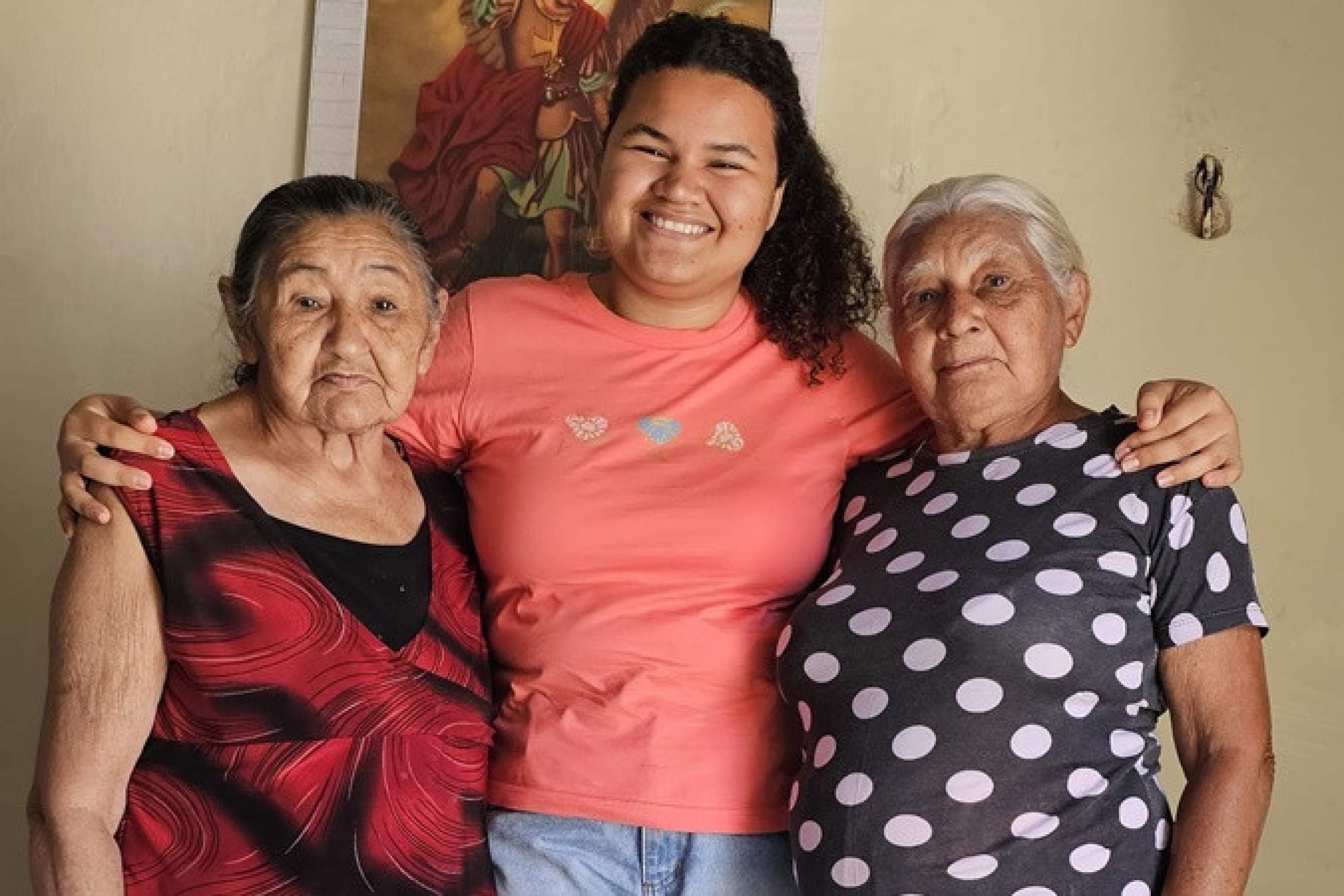 Orgulho da avó Maria e a tia Neves, 80 anos