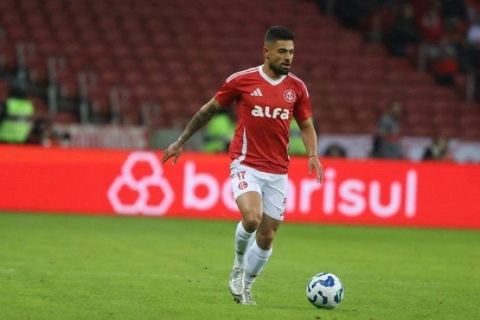 TABATA - Entrou aos 17' do segundo tempo no lugar de Bruno Henriquee fez boas trocas de bola - NOTA 6,0 - Foto: Ricardo Duarte / Internacional