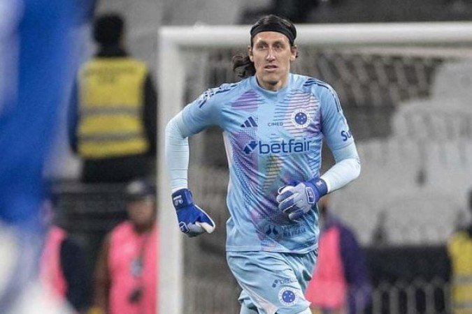 CÃSSIO â?? Grande defesa em chute de LourenÃ§o no primeiro tempo e sem culpa nos gols dos cearenses. NOTA 6,0. Foto: Gustavo Aleixo/Cruzeiro