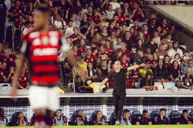 Seu mÃ©rito foi ajustar o time durante o primeiro tempo, depois de passar sufoco nos primeiros minutos. As alteraÃ§Ãµes tambÃ©m deram maior criatividade ao time, que venceu um jogo duro. NOTA 6,5. Foto: Adriano Fontes/Flamengo