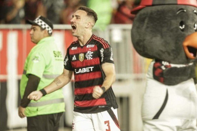 Leo Ortiz celebra muito. Foi dele o gol que decidiu a vitória do Flamengo sobre o Atlético - (crédito: Fotos: Gilvan de Souza/Flamengo) Leo Ortiz celebra muito. Foi dele o gol que decidiu a vitória do Flamengo sobre o Atlético - (crédito: Fotos: Gilvan de Souza/Flamengo)