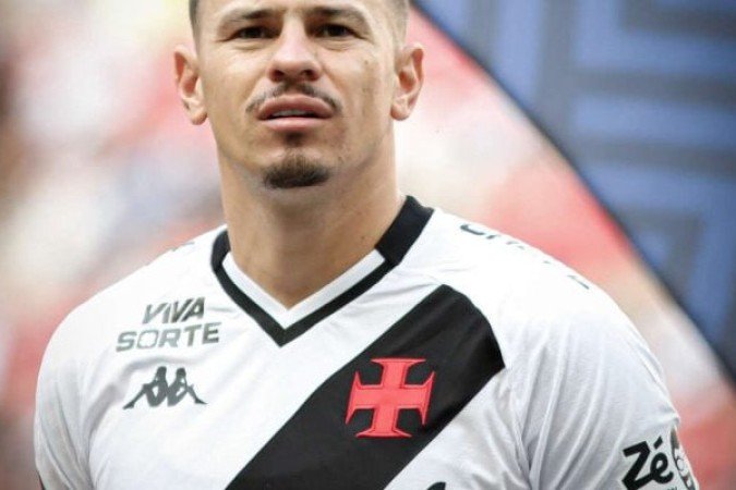 HUGO MOURA - Fez muito bem a proteção à zaga e foi outro jogador que se destacou pela entrega. NOTA 7,5 - Foto: Matheus Lima/Vasco