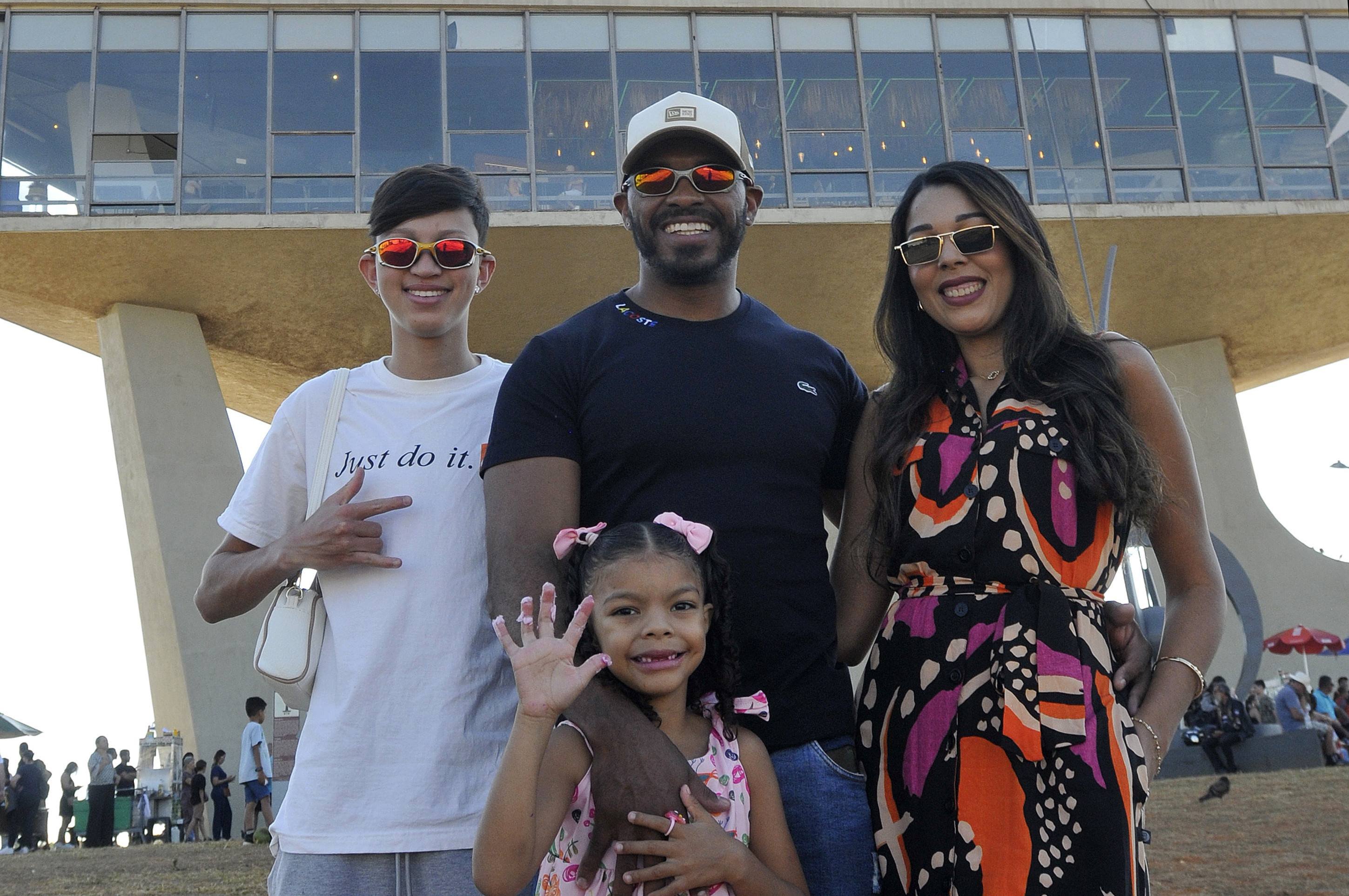 Thailma Gama e família