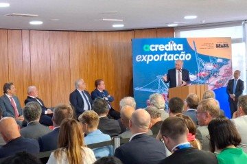 Vice-presidente Geraldo Alckmin participa da cerimônia de lançamento do Programa Acredita na Exportação -  (crédito: Francisco Artur de Lima/CB)