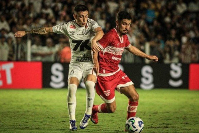 Santos é multado por incidentes na Vila durante embate contra o CRB -  (crédito: Foto: Divulgação/CRB)