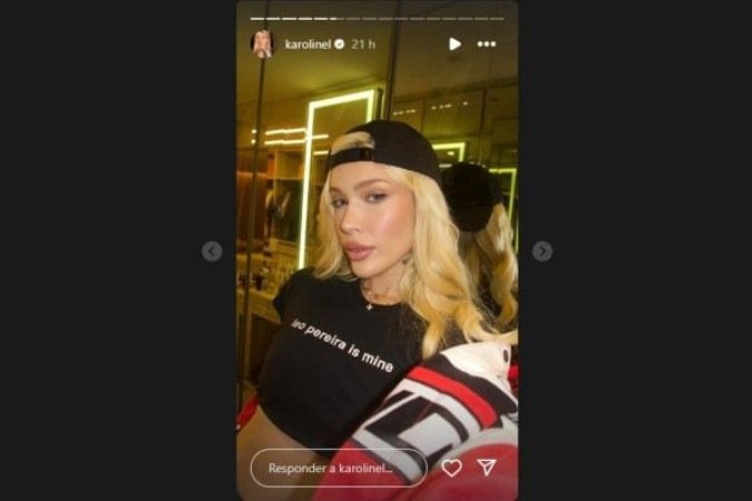 Karoline Lima inova em look para jogo do Flamengo e revela ciúmes de Léo Pereira -  (crédito: Reprodução / Instagram)