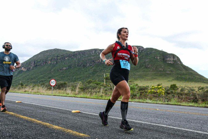 A experiência de correr na Chapada dos Veadeiros vai além da prática esportiva: é um convite à conexão com o ambiente natural, ao desafio físico e ao equilíbrio mental -  (crédito: Divulgação)