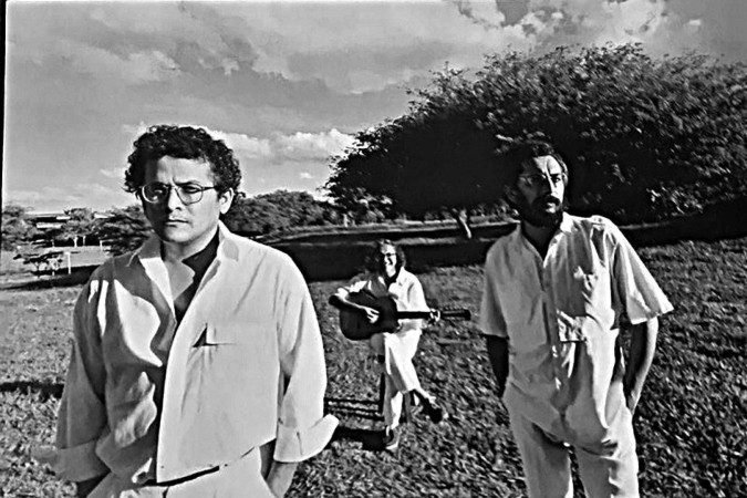  Livro que retrata como Clodo, Climério e Clésio marcaram a MPB. Clodo, Climério e Clésio ? A Profissão do Sonho