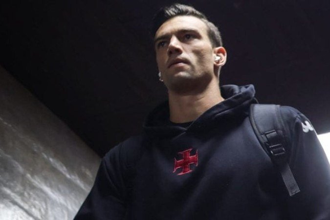 Léo Jardim tomou um cartão vermelho durante o empate do Vasco no Beira-Rio - (crédito: Foto: Dikran Sahagian/Vasco) Léo Jardim tomou um cartão vermelho durante o empate do Vasco no Beira-Rio - (crédito: Foto: Dikran Sahagian/Vasco)