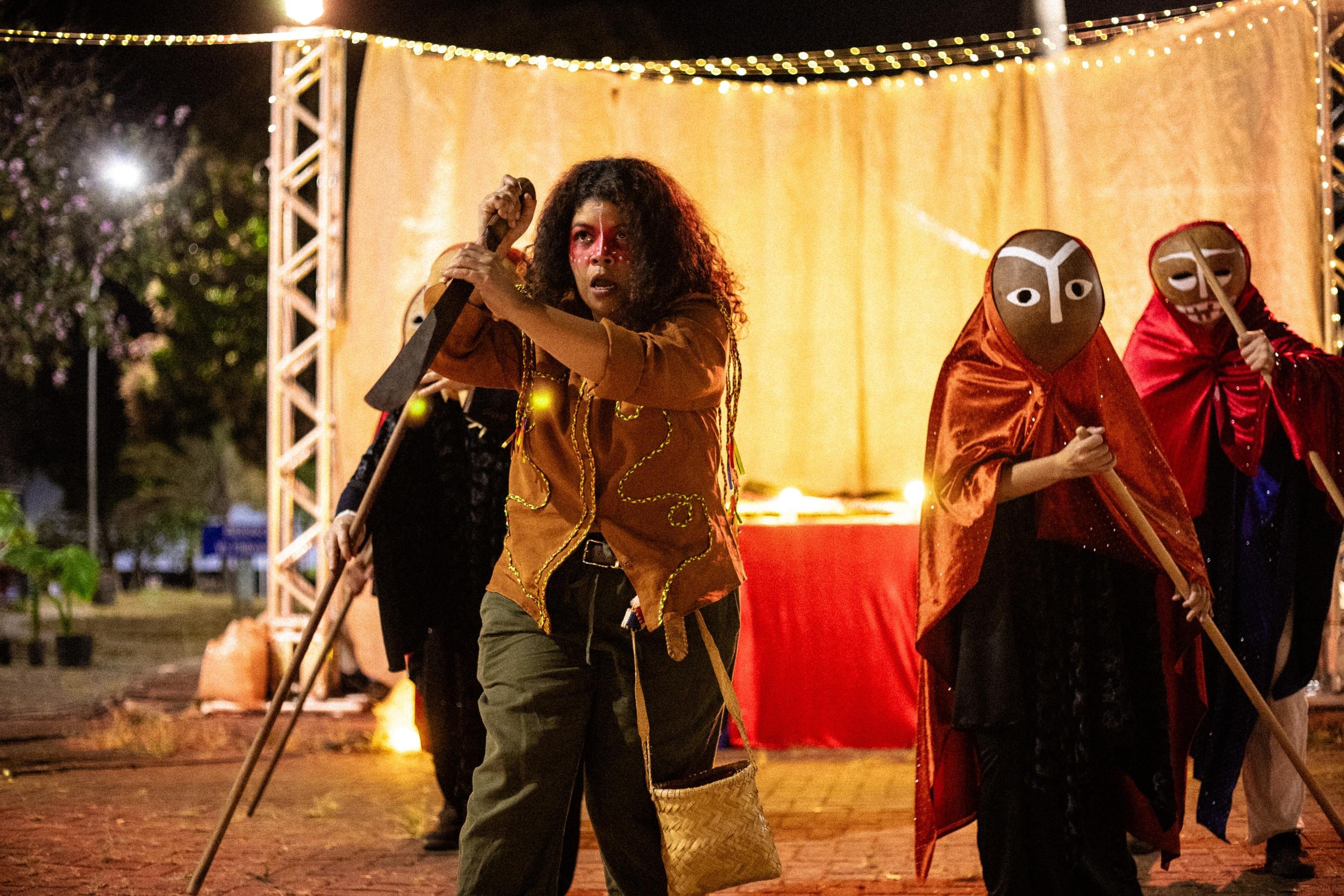 Coletivo Truvação leva apresentação teatral a São Sebastião Coletivo Truvação leva apresentação teatral a São Sebastião