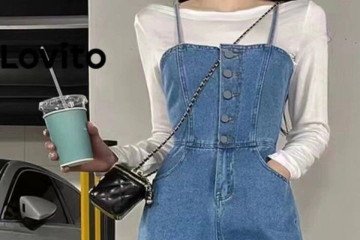 Uma jardineira com top rendado ou blusa com transparência, complementada por uma bota é uma ótima pedida