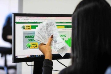  O prazo para recebimento termina em 22 de agosto. Após essa data, os valores retornam ao Tesouro do DF -  (crédito: Vinicius de Melo / Ascom/Seec)