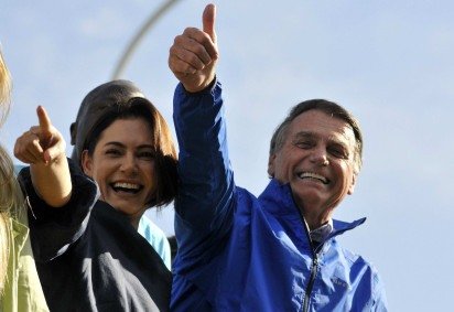Ex-presidente Jair Bolsonaro participou, no último dia 29, ao lado de Michelle, de uma motociata com apoiadores pelas ruas de Brasília  -  (crédito: Minervino Júnior/CB/D.A.Press) -Ex-presidente Jair Bolsonaro participou, no último dia 29, ao lado de Michelle, de uma motociata com apoiadores pelas ruas de Brasília  -  (crédito: Minervino Júnior/CB/D.A.Press)