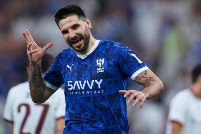 Desde que chegou ao Al-Hilal, Mitrovic tem 68 gols e 15 assistências em 79 partidas oficiais -  (crédito: Foto: Yasser Bakhsh/Getty Images)