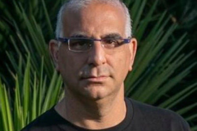 Liran Atzmor, cinegrafista israelense ganhador do Prêmio Peabody Award em 2014 e um dos 31 signatários da carta