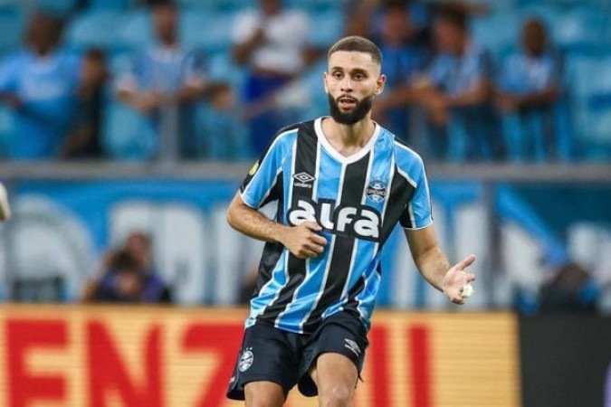 WAGNER LEONARDO - O zagueiro pouco apareceu no jogo. Não teve muita ação ao longo da partida e, quando teve que intervir, não conseguiu ganhar nenhum duelo n chão, levando vantagem na bola área. Nota: 5 - Foto: Lucas Uebel/Grêmio
