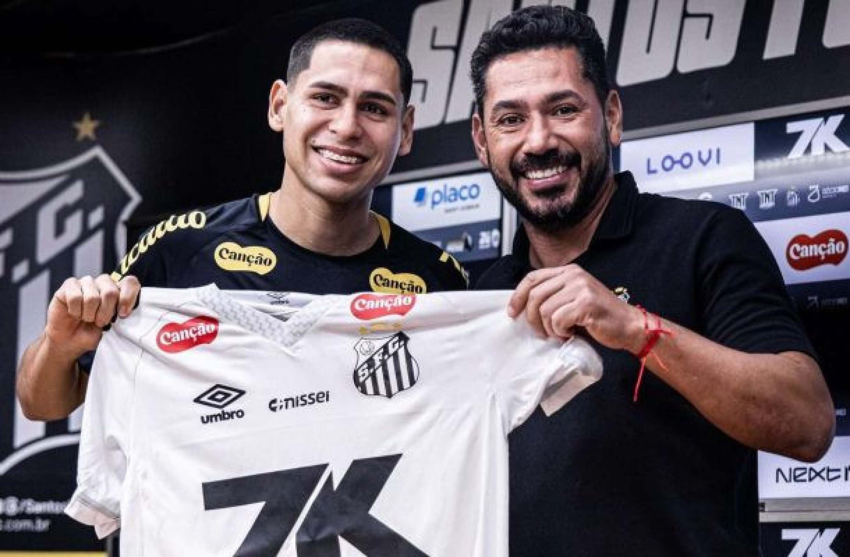 Caballero é apresentado no Santos: ‘Um sonho que virou realidade’