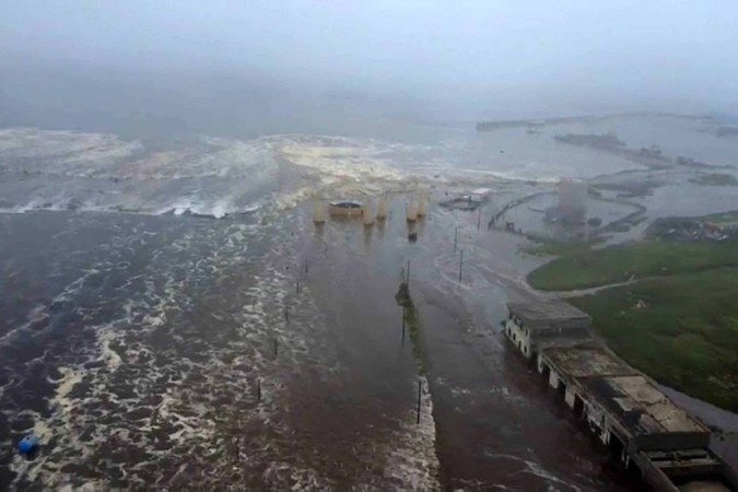 Terremoto de magnitude 8,8 perto da costa leste da Rússia gerou tsunami em vários países. As ondas são esperadas na Colômbia por volta das 10h - (crédito: AFP) Terremoto de magnitude 8,8 perto da costa leste da Rússia gerou tsunami em vários países. As ondas são esperadas na Colômbia por volta das 10h - (crédito: AFP)