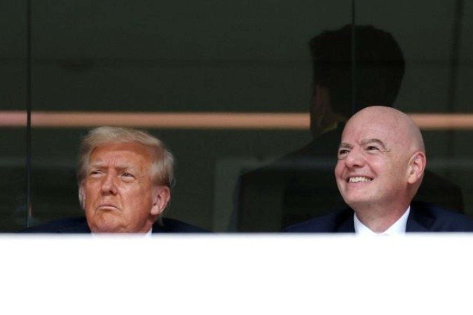 Trump e Infantino, presidente da Fifa, se aproximaram durante o Mundial de Clubes nos Estados Unidos - (crédito: Foto: Luke Hales/Getty Images) Trump e Infantino, presidente da Fifa, se aproximaram durante o Mundial de Clubes nos Estados Unidos - (crédito: Foto: Luke Hales/Getty Images)