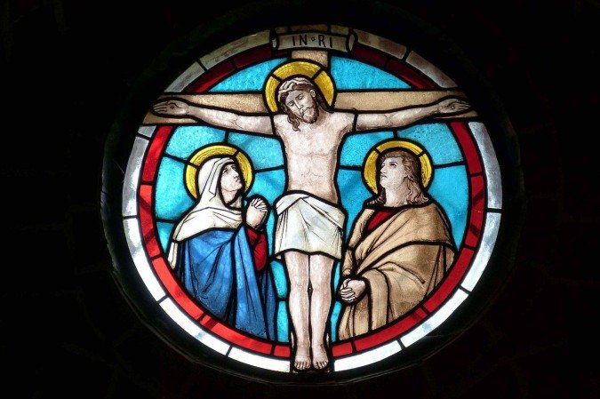 A grande dúvida sobre o Santo Sudário: o verdadeiro pano que envolveu o corpo de Jesus Cristo após a crucificação ou uma complexa obra de arte medieval? - (crédito: Pixabay) A grande dúvida sobre o Santo Sudário: o verdadeiro pano que envolveu o corpo de Jesus Cristo após a crucificação ou uma complexa obra de arte medieval? - (crédito: Pixabay)
