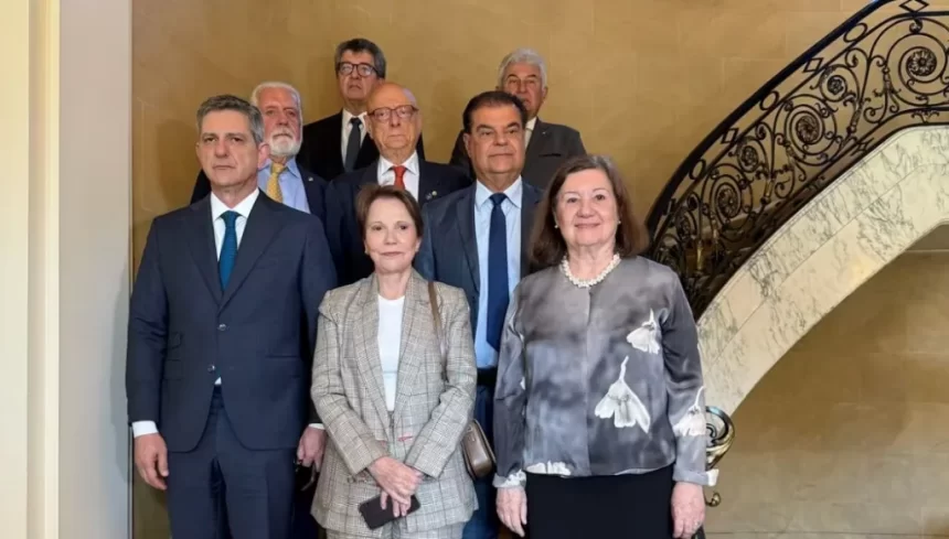 Em missão oficial no país, os senadores brasileiros ouviram de parlamentares e diplomatas norte-americanos que a proposta tem apoio bipartidário e deve ser aprovada nos próximos 90 dias. - (crédito: Reprodução/Redes Sociais) Em missão oficial no país, os senadores brasileiros ouviram de parlamentares e diplomatas norte-americanos que a proposta tem apoio bipartidário e deve ser aprovada nos próximos 90 dias. - (crédito: Reprodução/Redes Sociais)