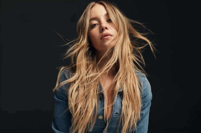 Sydney Sweeney é acusada de racismo, eugenia e objetificação feminina em campanha de jeans
- (crédito: Divulgação /American Eagle) Sydney Sweeney é acusada de racismo, eugenia e objetificação feminina em campanha de jeans
- (crédito: Divulgação /American Eagle)