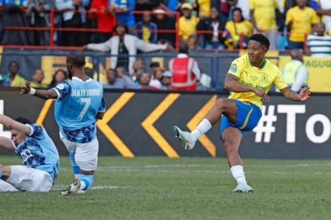 Lucas Ribeiro é um dos destaques do Mamelodi Sundowns, da África do Sul -  (crédito: Foto: Reprodução/Instagram)