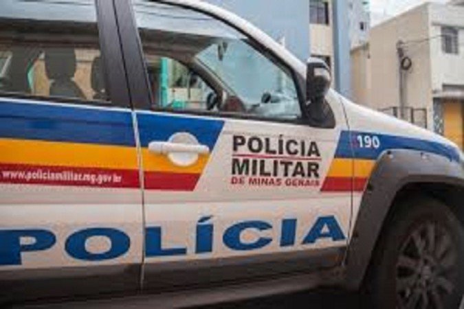 Segundo a Polícia Militar de Minas Gerais, três pessoas foram baleadas, sendo que dois homens morreram - (crédito: PMMG/Divulgação) Segundo a Polícia Militar de Minas Gerais, três pessoas foram baleadas, sendo que dois homens morreram - (crédito: PMMG/Divulgação)