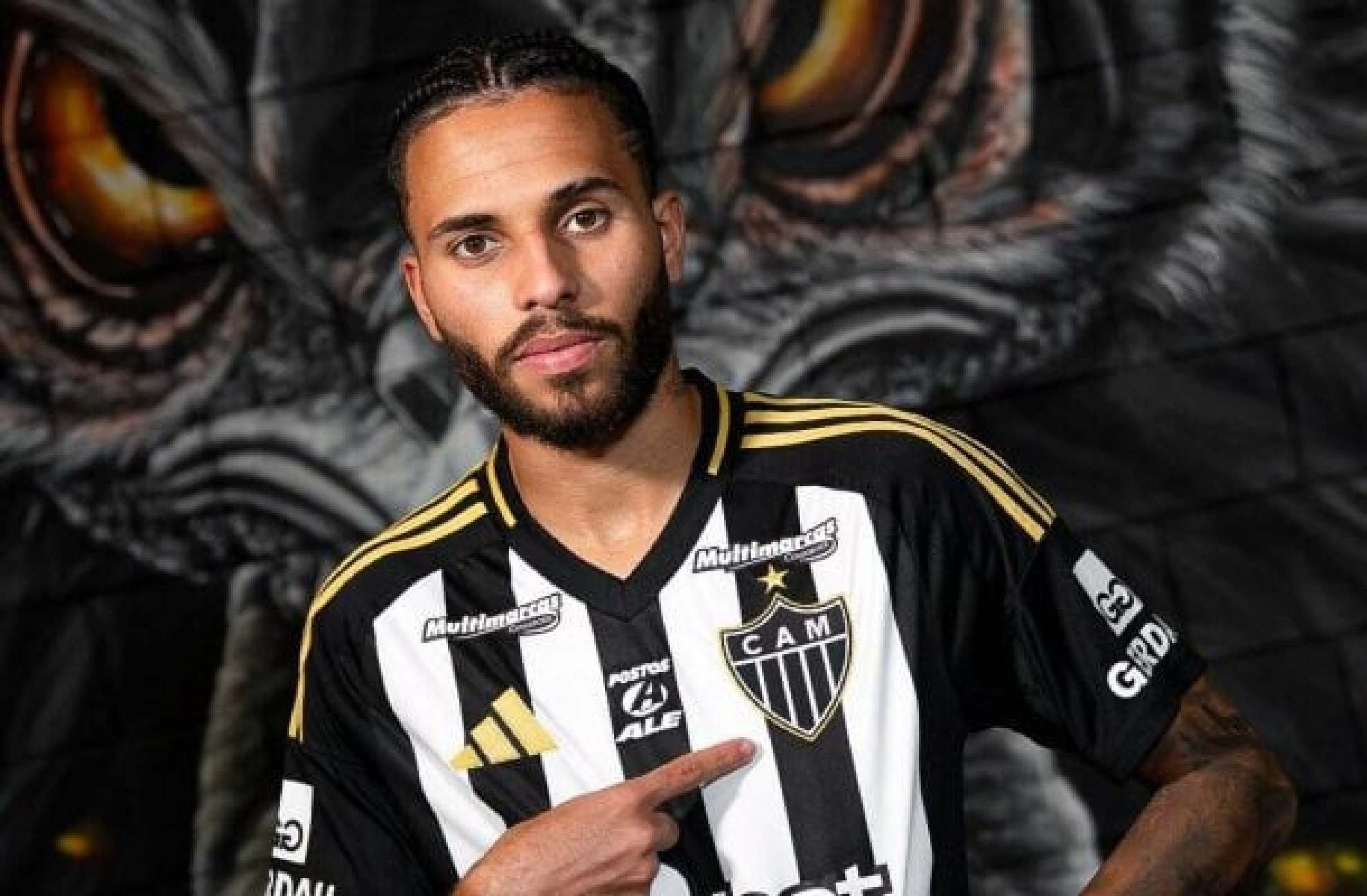 Atlético anuncia a contratação do volante Alexsander, ex-Fluminense