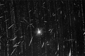 Registros da chuva de meteoros Delta Aquáridas em São Paulo (SP) - (crédito: Adriano Fonseca Sorocaba/Projeto Exoss ) Registros da chuva de meteoros Delta Aquáridas em São Paulo (SP) - (crédito: Adriano Fonseca Sorocaba/Projeto Exoss )