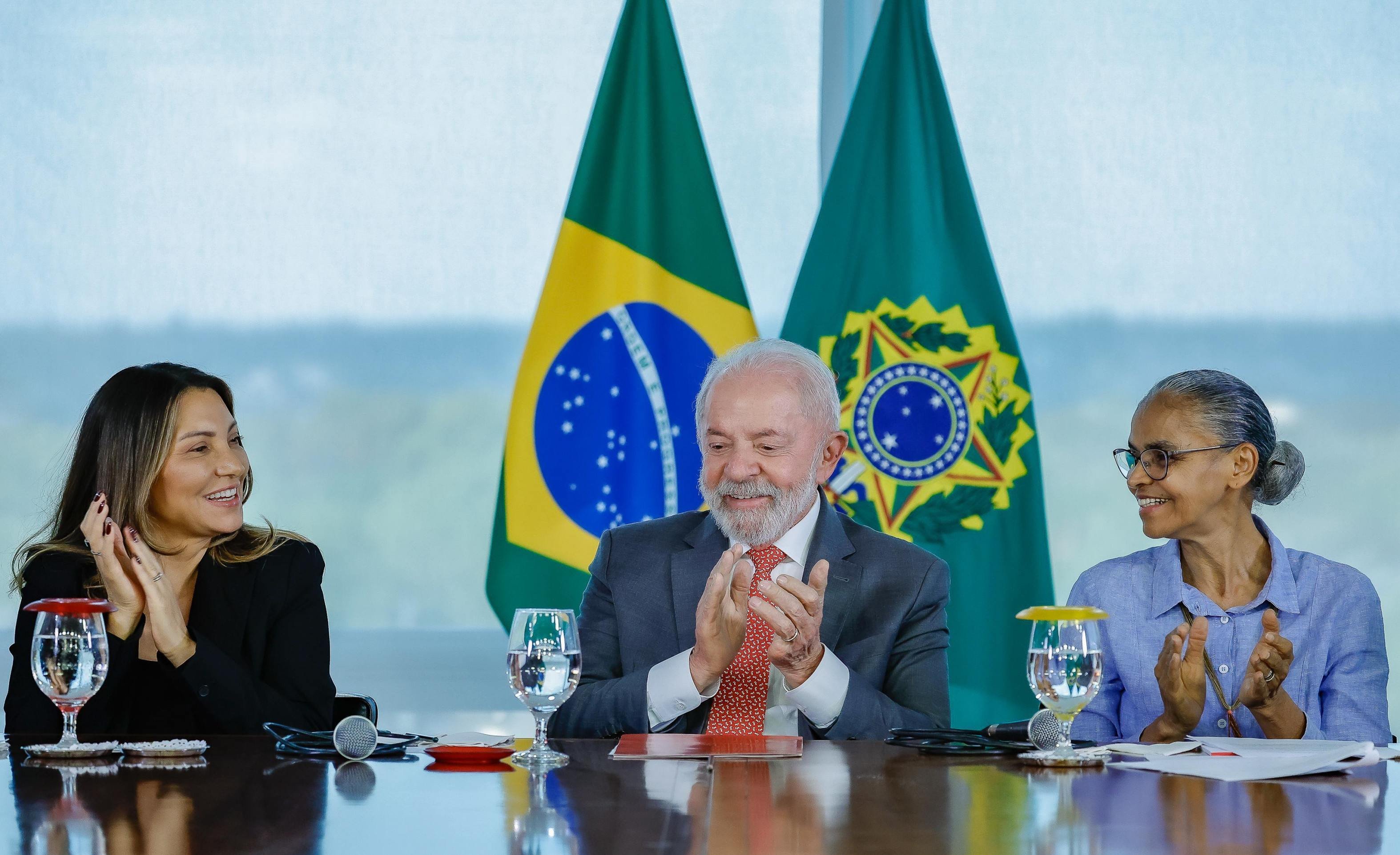 Lula destacou que, com o avanço da tecnologia, já existem alternativas seguras, eficazes e éticas, como modelos 3D e culturas celulares, que dispensam o uso de animais em laboratório