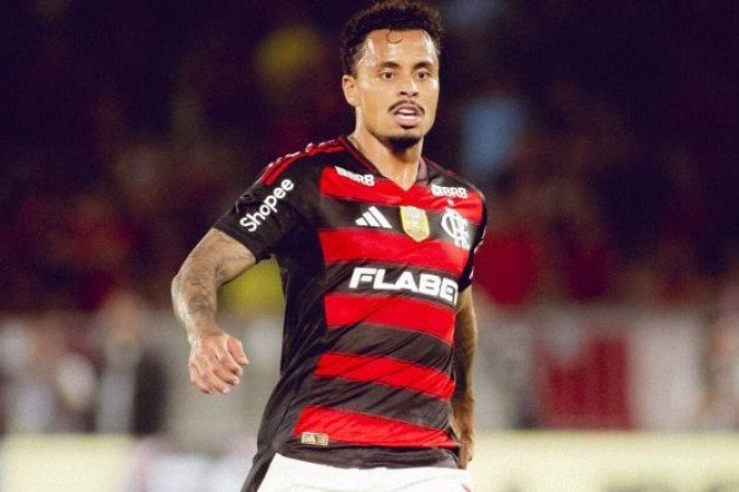 ALLAN - Deixou espaços na marcação, pouco criou e, portanto, deixou a desejar - Nota 5,0 - Adriano Fontes/Flamengo