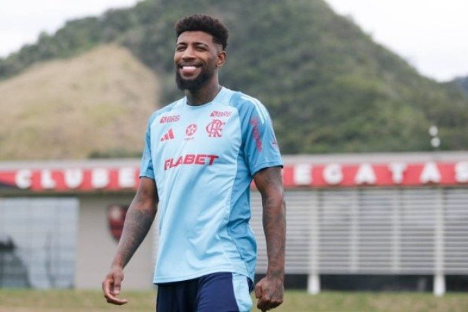 EMERSON ROYAL - Substituiu Varela, colocou bola na trave, serviu Lino em lance que foi anulado e também deixou boa impressão. Defensivamente, pouo exigido, afinal, entrou em campo em um momento de ferrolho atleticano. Outro que estreou bem - Nota 6,5 - Gilvan de Souza/Flamengo