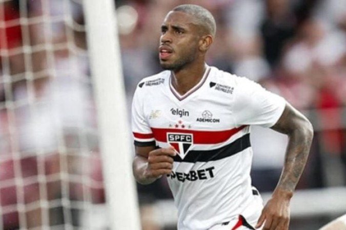 ANDRÉ SILVA - O atacante teve uma atuação mais tímida na partida. Na única chance que teve, não conseguiu acertar a finalização e perdeu uma grande chance. Nota: 4,5 - Foto: Paulo Pinto/São Paulo