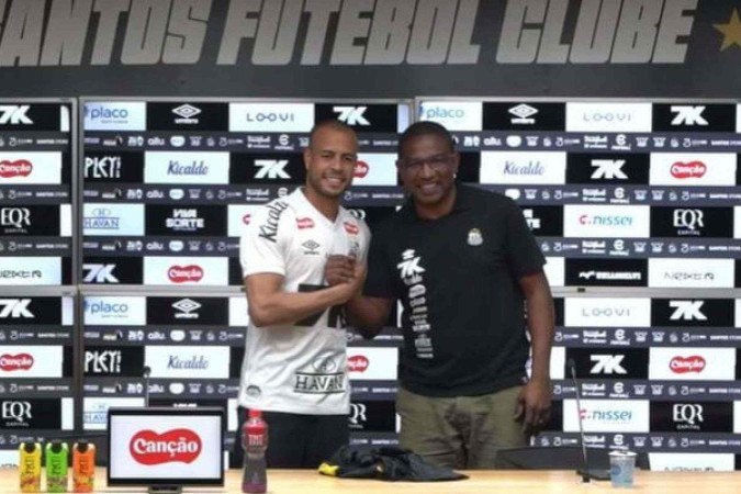 Mayke é apresentado como reforço do Santos - (crédito: Foto: Reprodução / Santos TV) Mayke é apresentado como reforço do Santos - (crédito: Foto: Reprodução / Santos TV)