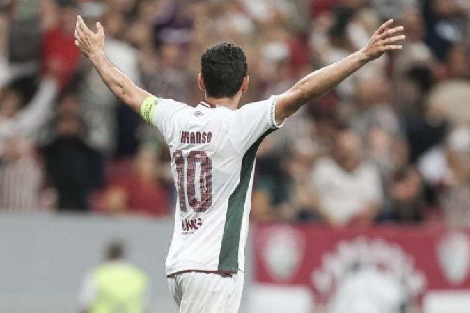 GANSO - Entrou junto com Bernal aos 32 minutos do segundo tempo. Participou pouco do jogo e ainda parece estar fora de rotação, principalmente nos momentos defensivos. NOTA: 5,0 - Foto: Lucas Merçon/Fluminense