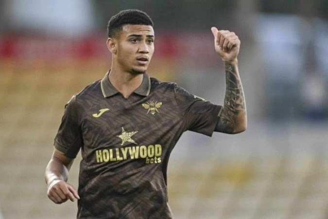 Gustavo Nunes pode retornar ao futebol brasileiro nesta temporada -  (crédito: Foto: Octavio Passos/Getty Images)