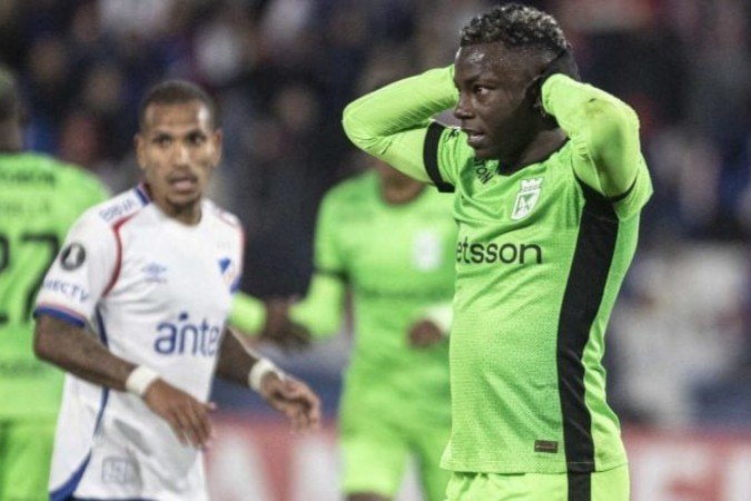 Hinestroza em ação com a camisa do Atlético Nacional, da Colômbia -  (crédito: Foto: Ernesto Ryan/Getty Images)