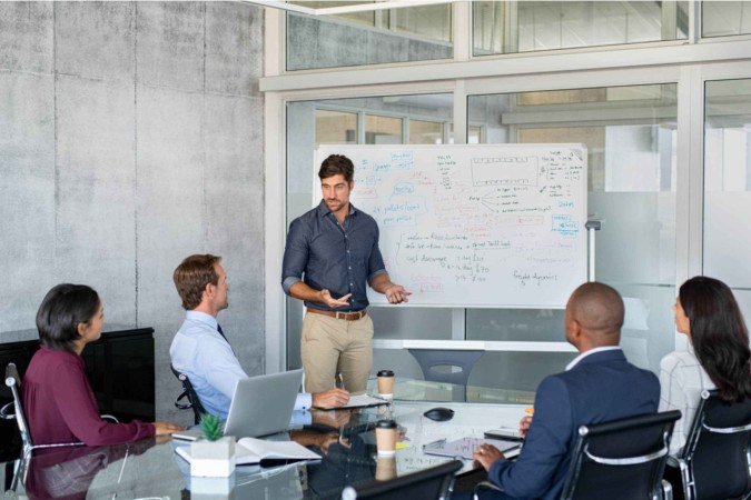 A prática e o conhecimento sobre o assunto tornam a comunicação em público mais fácil  (Imagem: Ground Picture | Shutterstock) -  (crédito: EdiCase)