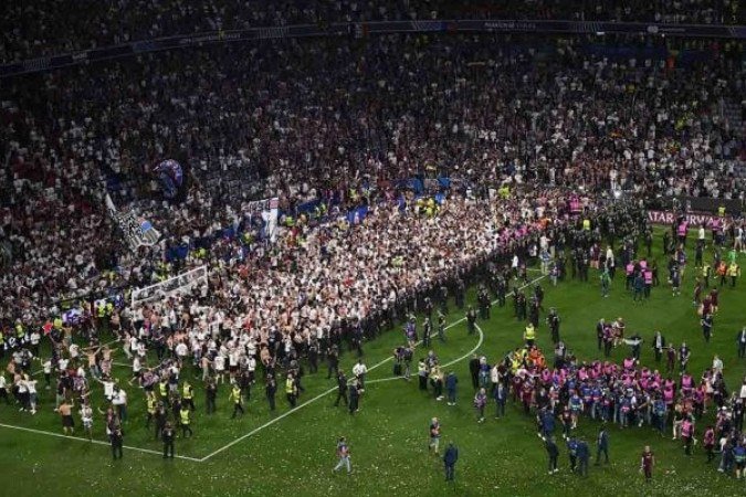 Torcida do PSG durante a final da Champions contra a Inter de Milão, em Munique - (crédito: Foto: Dan Mullan/Getty Images) Torcida do PSG durante a final da Champions contra a Inter de Milão, em Munique - (crédito: Foto: Dan Mullan/Getty Images)