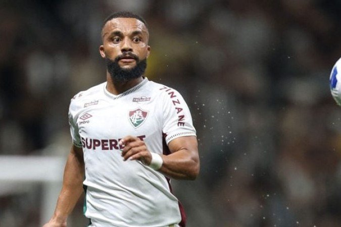 SAMUEL XAVIER - Foi bem defensivamente, contribuindo com trÃªs desarmes, alÃ©m de vencer quase todos os confrontos contra os pontas do Inter. Participou bem do ataque tambÃ©m. NOTA: 6,5 - Foto: Lucas MerÃ§on/Fluminense