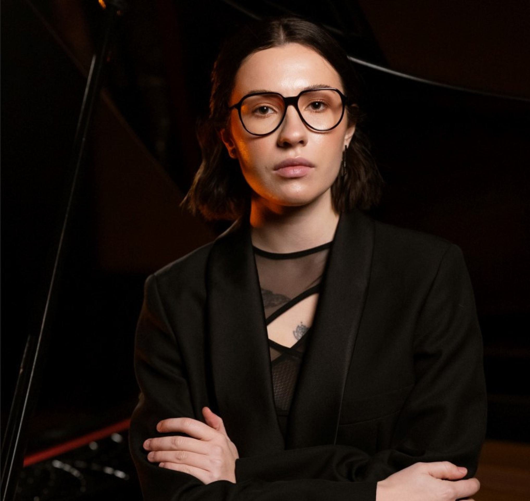 Pianista Kateryna-Sofiia Shyk se apresentará neste sábado (2/8)