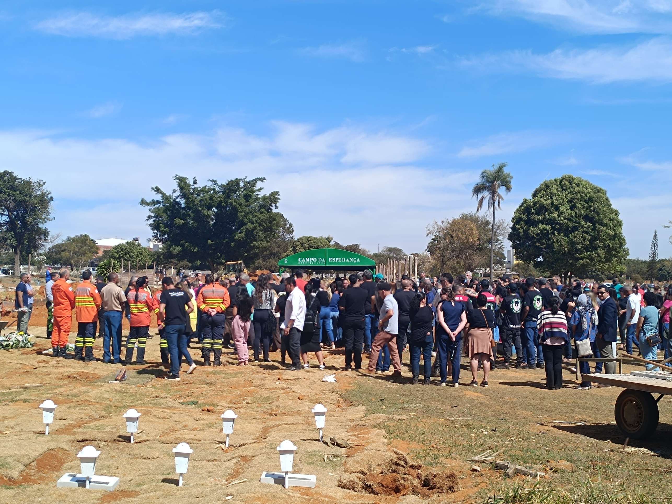 Servidor do IBGE que morreu em incêndio é enterrado em Taguatinga