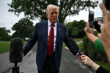  Respostas de Trump à imprensa sobre Lula, nos jardins da Casa Branca, foram seguidas de postagem do presidente brasileiro -  (crédito:  AFP)