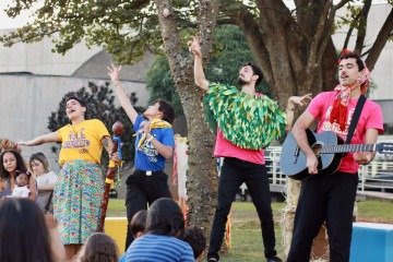 Contação musical de histórias, uma das atividades no CCBB  -  (crédito: Guy D Amato )