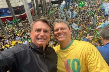 A última vez que Bolsonaro e Tarcísio se encontraram foi em setembro do ano passado, quando o ex-presidente ainda estava em prisão domiciliar -  (crédito: Reprodução/Redes Sociais)