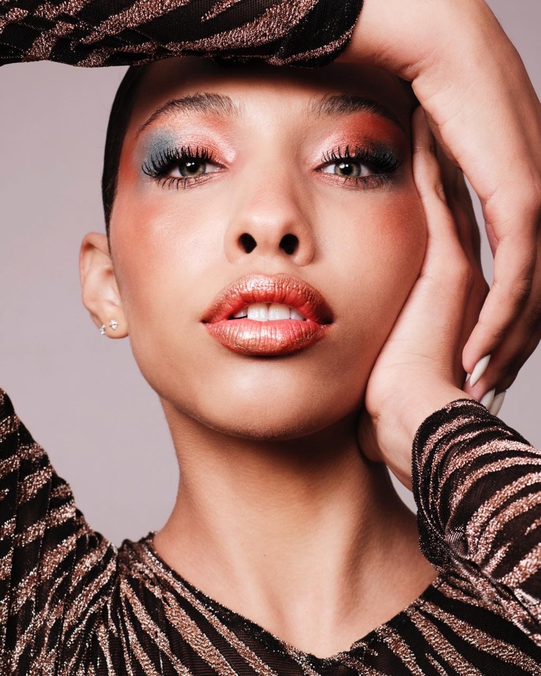 Maquiador cria makes autorais inspiradas na beleza do Cerrado