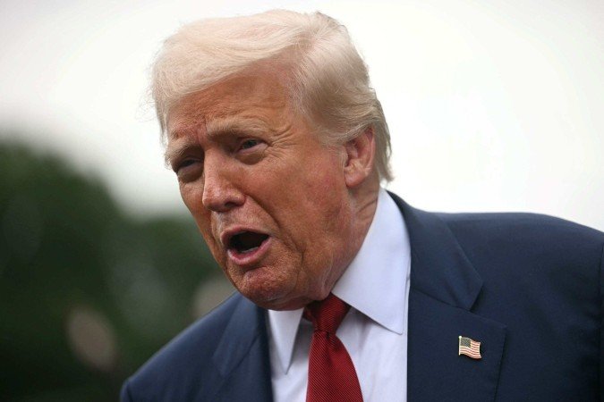 O presidente dos Estados Unidos, Donald Trump, já assinou decreto que oficializa o tarifaço. A taxa entra em vigor nesta quarta-feira (6/8) -  (crédito:  AFP)