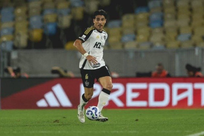 ALONSO - Menos brilhante que Lyanco. Mas quase não errou. Não deixou o Flamengo infiltrar com facilidade. Ganhou os duelos de Pedro e Plata. Saiu, também, rasgando quando o lance demandou este tipo de ação - NOTA: 7,0 - Foto: Pedro Souza/Atlético